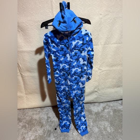 Cat & Jack Other - Blue Camouflage Shark 🦈 Hooded Onesie